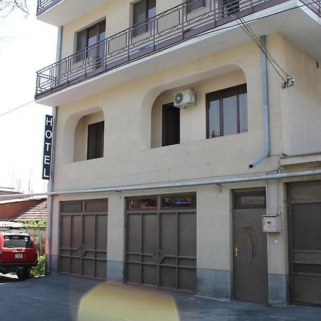 Hotel For You Yerevan Luaran gambar