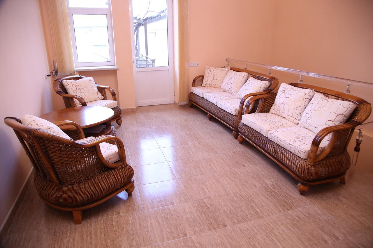 Hotel For You Yerevan Luaran gambar